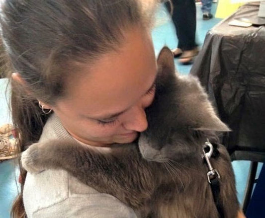 A Study Finds That Your Cat Thinks of You as a Parent